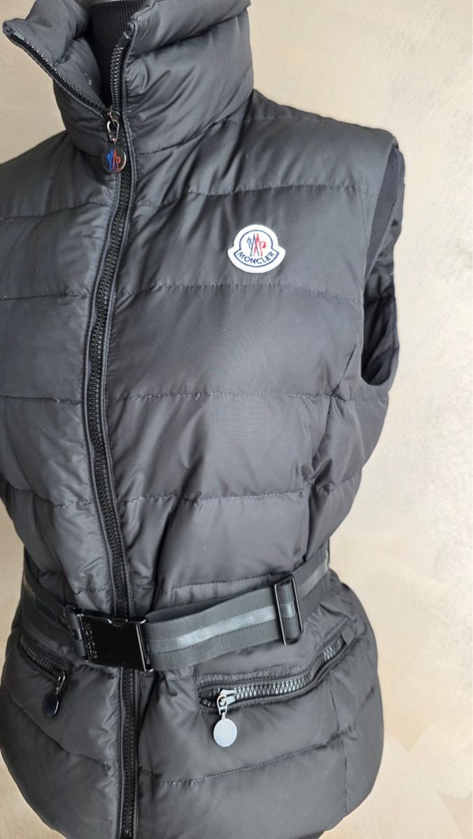 Moncler Gilet & Giacche senza maniche: Moncler Daunengilet  Grösse 3 – Usato da Widnau venduto da Sheleila 3