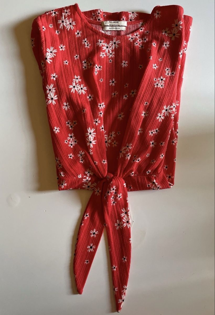 Pull&Bear Robes: Pull and Bear Dress Red Floral Pattern  – Neuf (Voir description) à Zürich par Trianamart_ 6