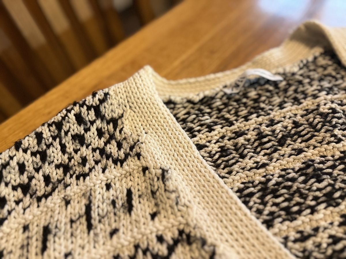 Zara Pullover & Sweatshirts: ZARA pull taille S – Gebraucht aus Attalens von Skorpionica 3
