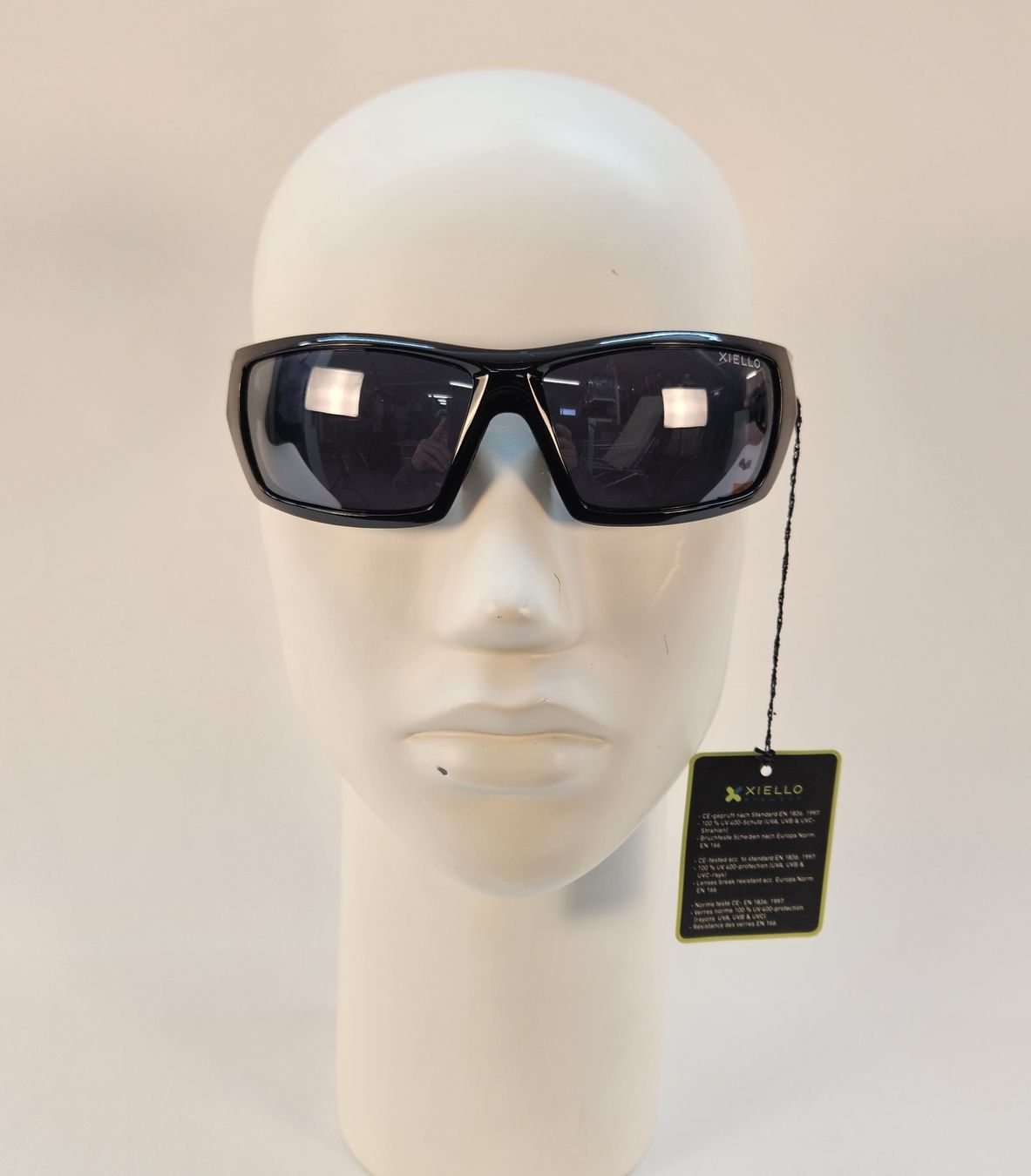 Brillen & Gläser: Sonnenbrille von Xiello "Neu" – Neu und originalverpackt aus Uster von esko.swiss