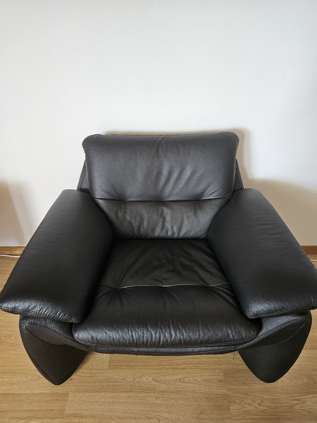 Sedie a sdraio: Echt Lederlounge mit Sessel, Sofa, Hocker – Usato da Hagendorn venduto da sar_sg52 7