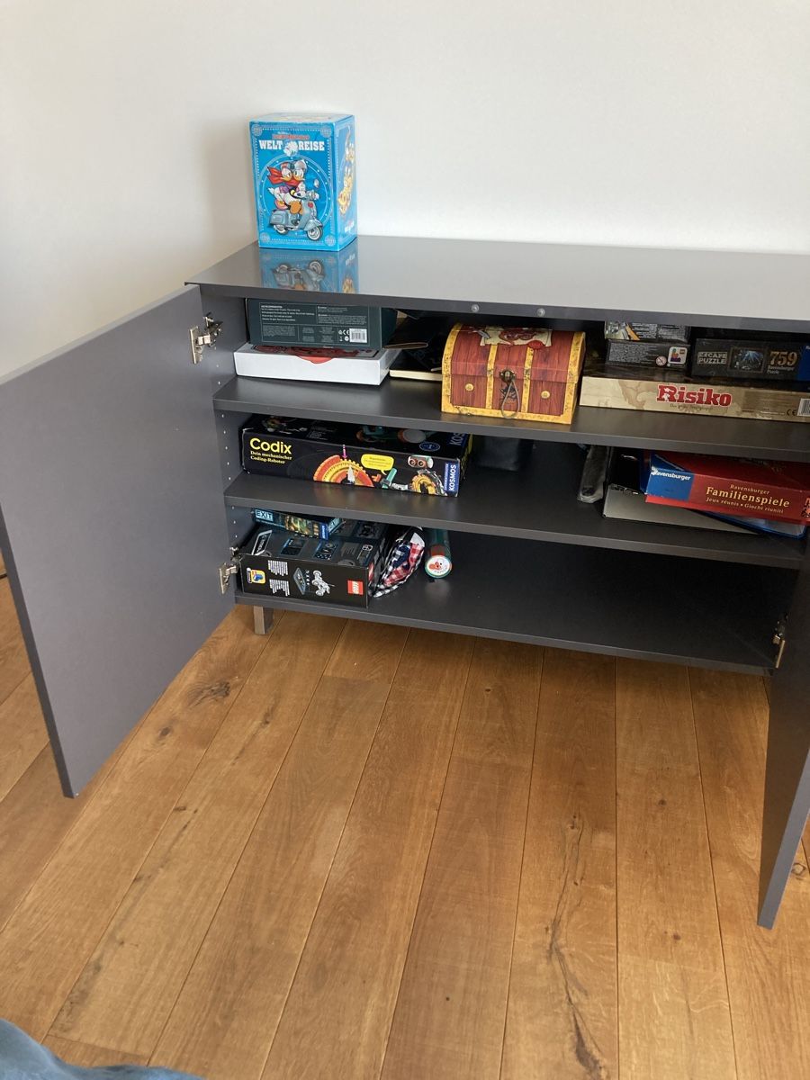 Mobili TV: Sideboard Anthrazit – Usato da Baar venduto da LC2Sessel 2