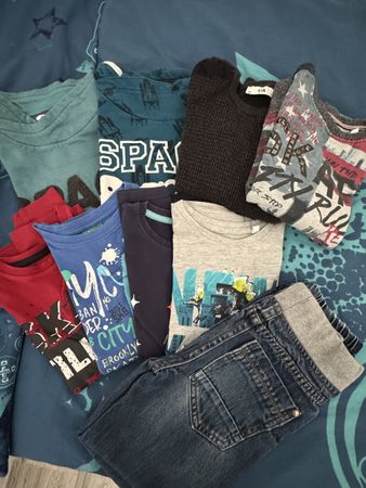 Kleiderpaket für Jungen, Grösse 128, C&A, Top Zustand!