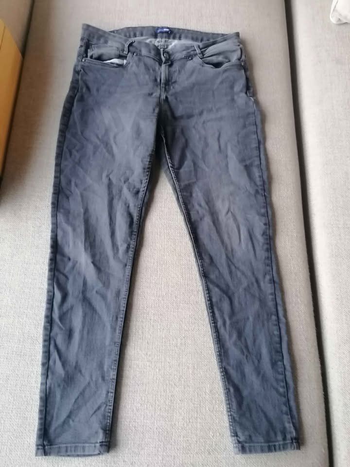 Jeans: Jeans Gr. 46 – Usato da Nänikon venduto da Manta87
