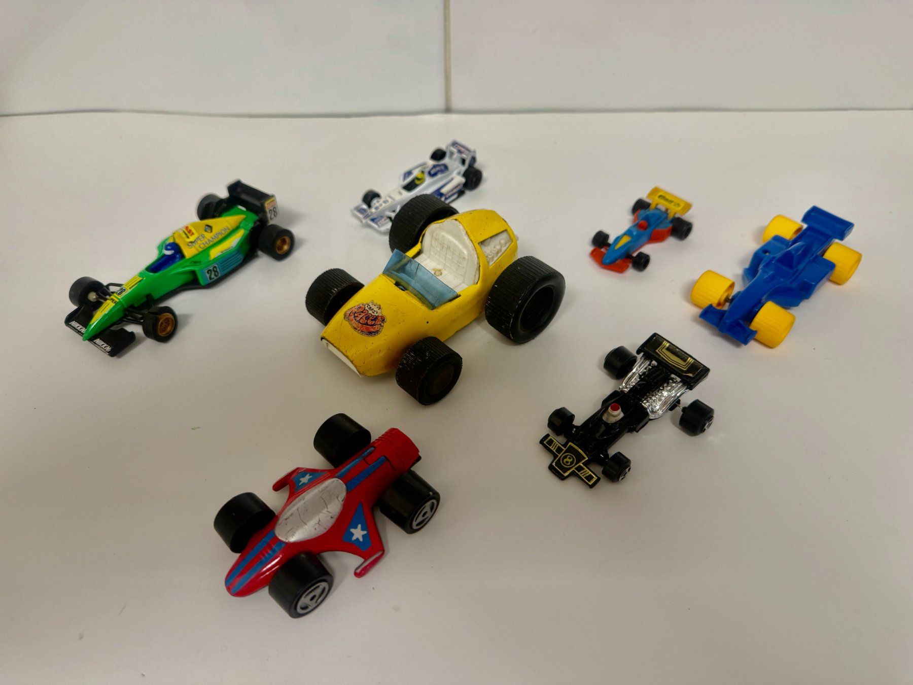 Modellini d'auto: Rennwagen Konvolut Metall - Kunststoff 242 – Usato da Kerzers venduto da tisyayasuBE