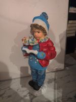 Deko Figur Kind mit Winterkleidung neu. 80 cm