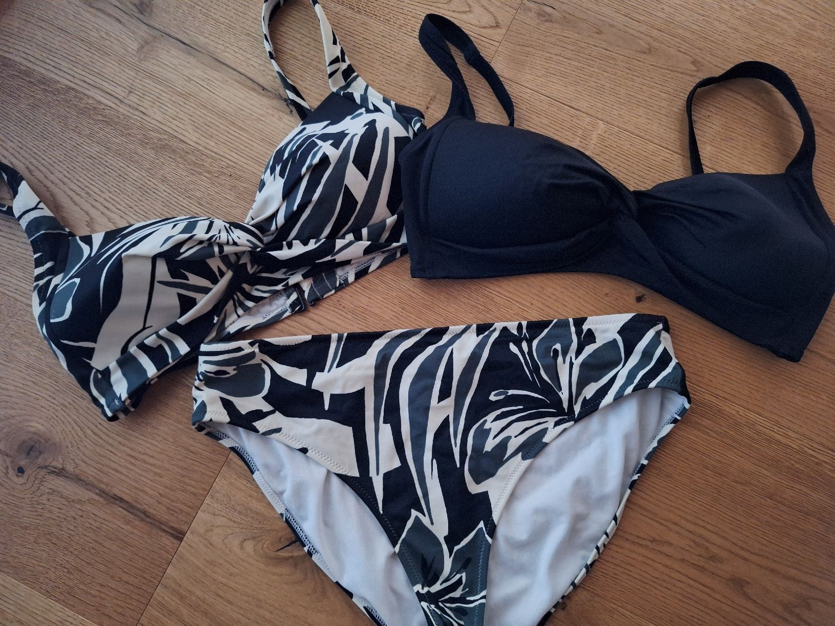 Costumi da bagno & Bikini: Bikini Paket 5 Teile Gr. 42 – Usato da Dörflingen venduto da Crazyachmed 3