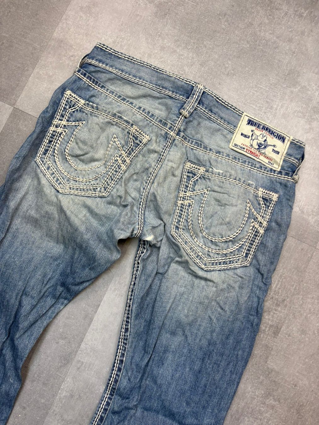 True Religion Jeans: True Religion Bootcut Flared Jeans - Grösse L/31 – Usato da Werdenberg venduto da hase.vintage 2