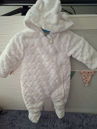 Baby Strampler Gr. 56 Warm Kuschelig Weiss Top Zustand 