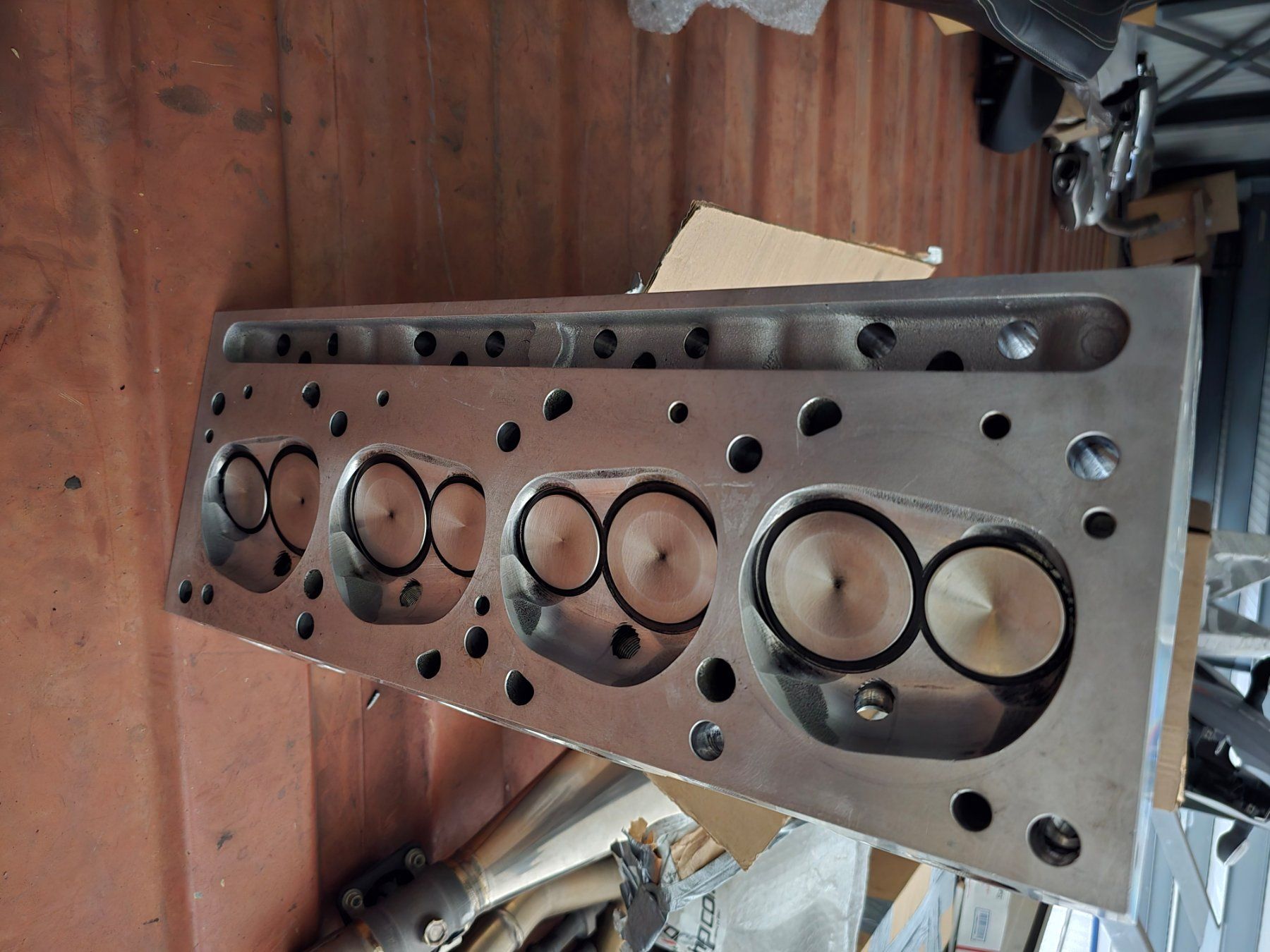 Pontiac Motoren: 2 Culasses Edelbrock Performer aluminium Pontiac 400 – Gebraucht aus Vollèges von Catogne1941 1