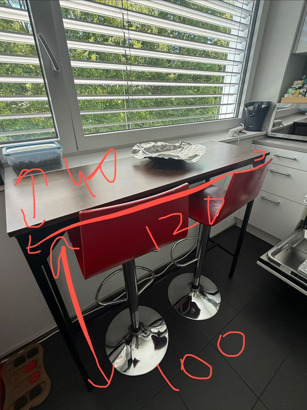 Tables: Table de bar + 2 tabourets de bar – Neuf (Voir description) à Chêne-Bougeries par nee_f2v7 2