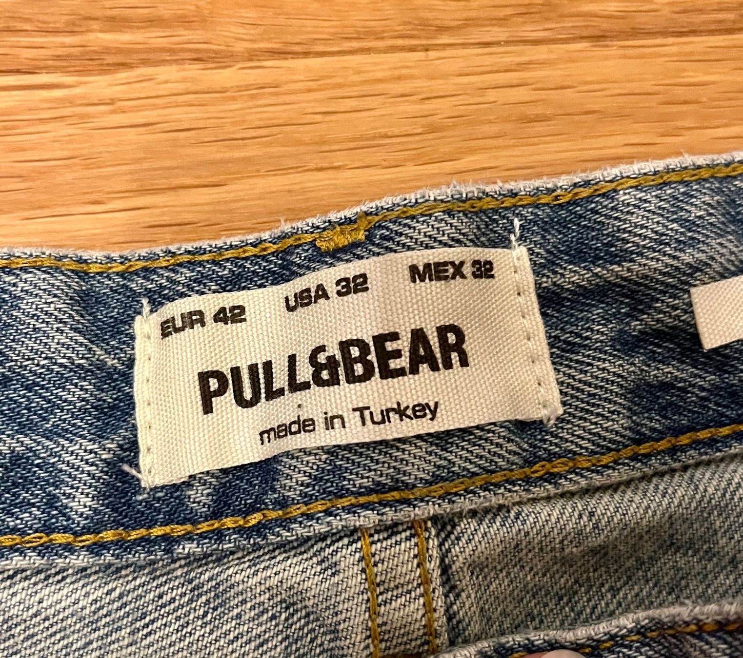 Pull&Bear Jeans: Pull&Bear-Jeans / 3er Paket / alle Grösse 42 – D'occasion à Rothenfluh par sil_5tqj 2