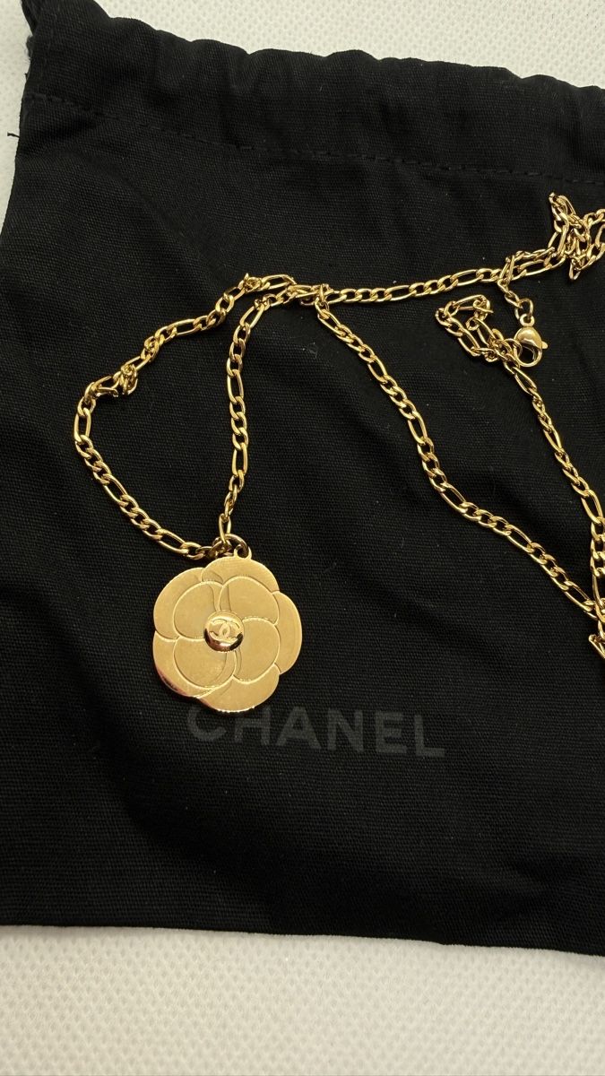 Catenine: Chanel Flower Pendant Necklace 50cm – Nuovo (secondo la descrizione) da Chur venduto da Madeys 2