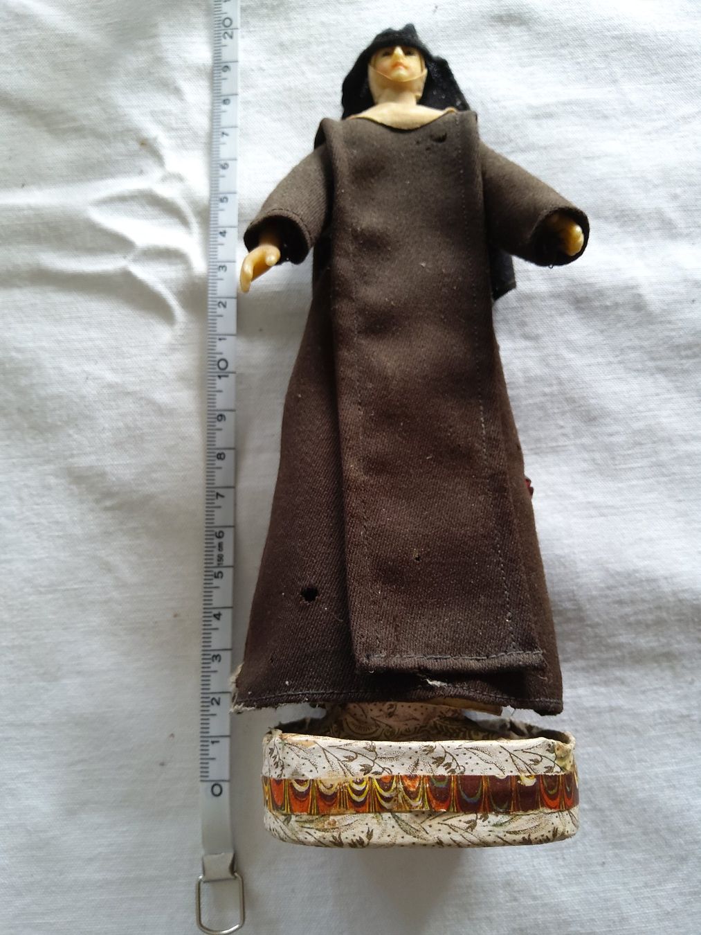 Figurines: Figur Nonne antik – D'occasion à Bischofszell par Joachim-115