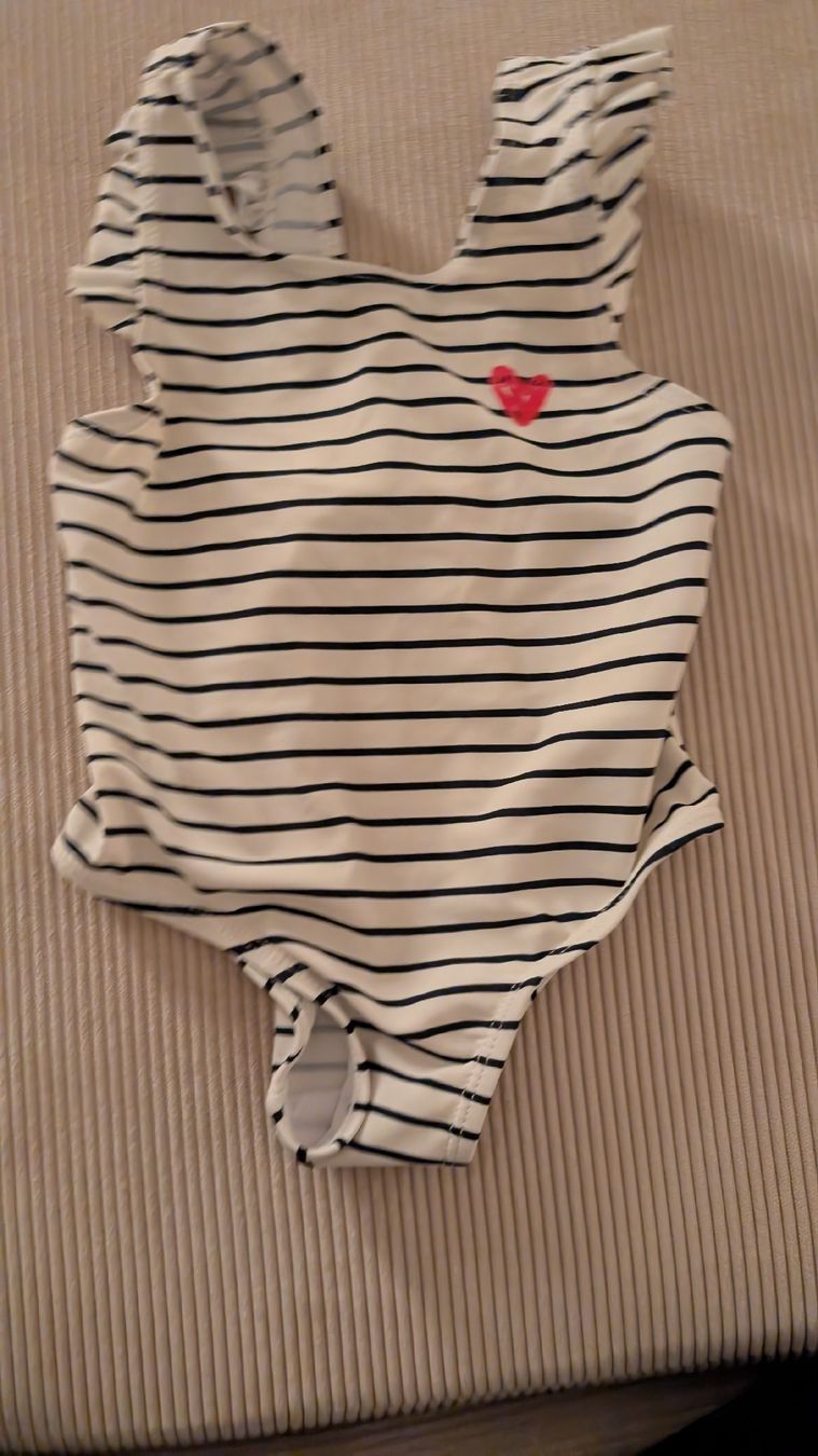 Costumi da bagno: New baby swimsuit - 18 months – Nuovo (secondo la descrizione) da Zürich venduto da MarianneZRH