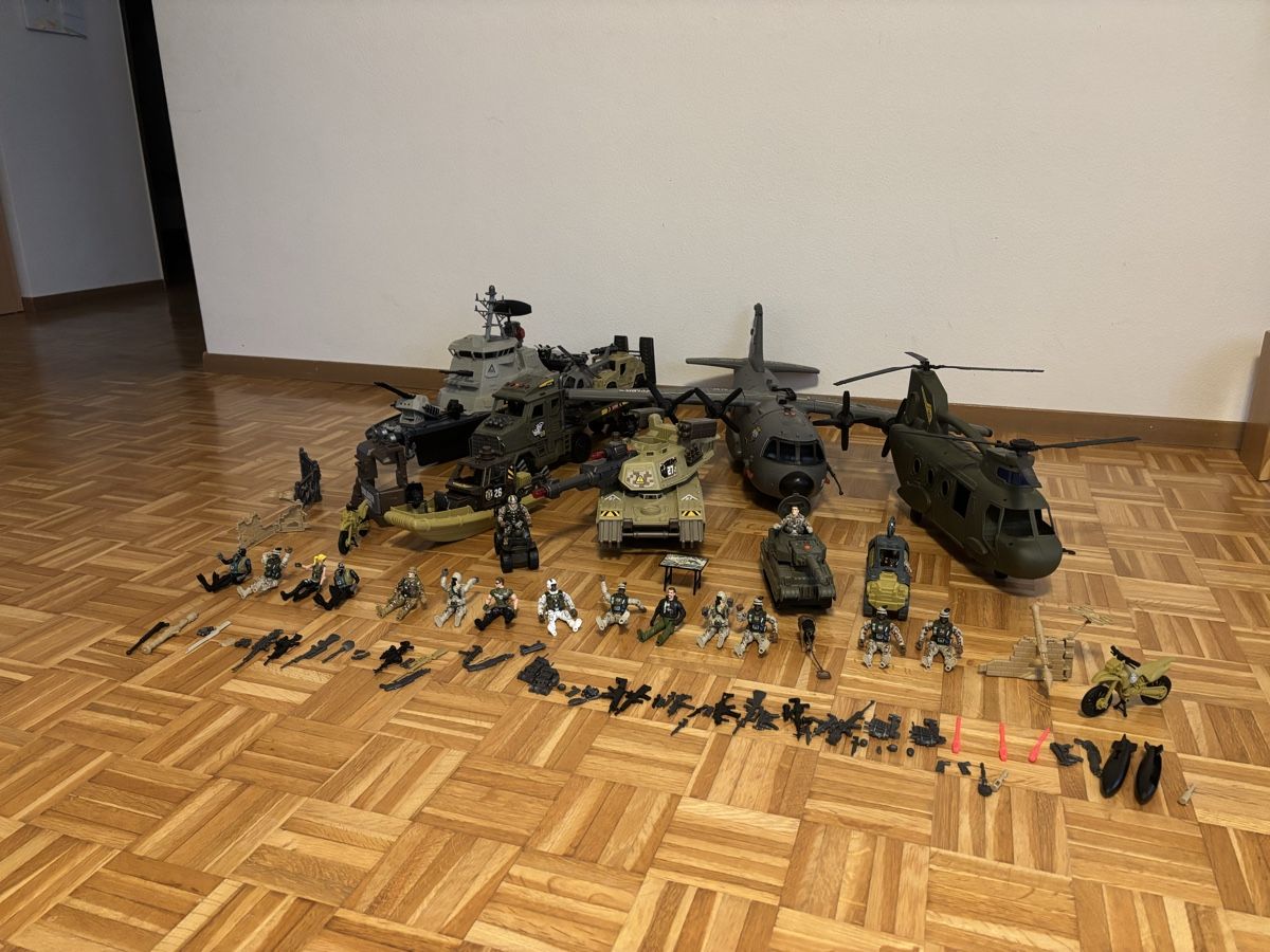 Spielzeuge: Soldier Force Spielzeug Sammlung – Gebraucht aus Bassersdorf von Shke01