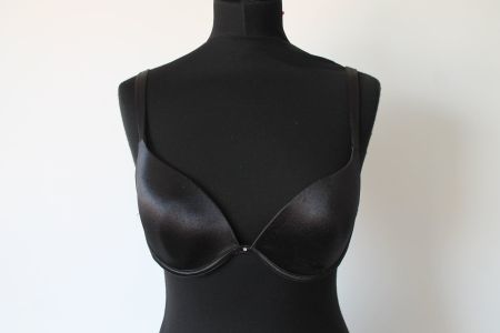Soutien-gorge noir satiné 75B