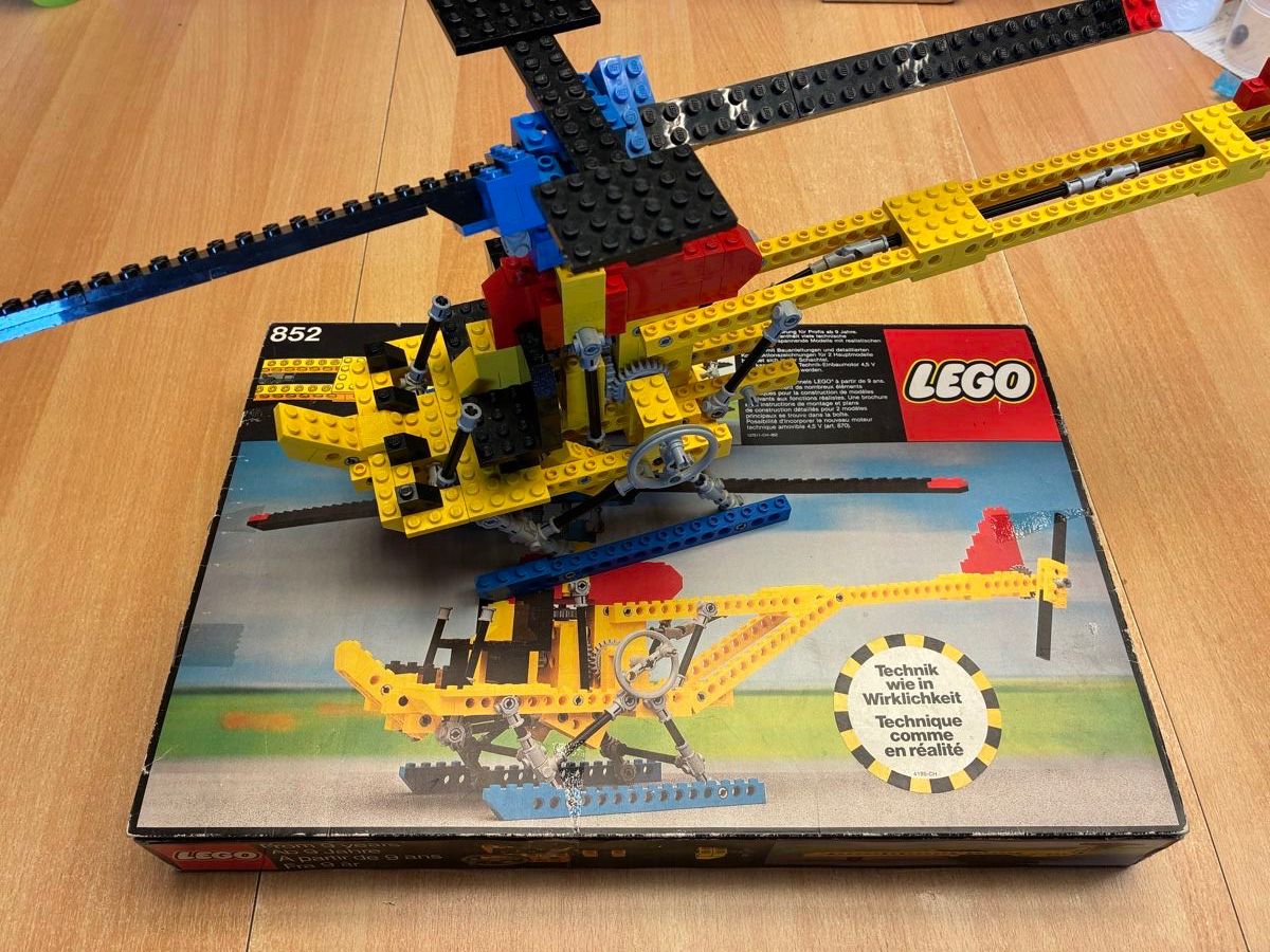 Lego Baukästen: Lego Technic 852 - Hélicoptère - 1977 – Gebraucht aus Essertines-Sur-Rolle von jev_xw2g