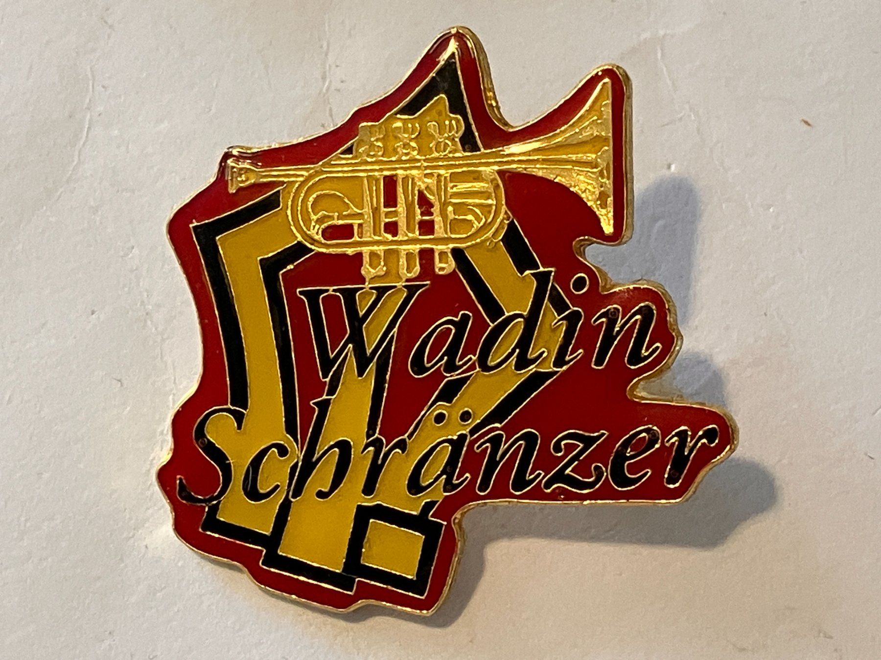 Placchette & Badge: 1 Pin Wadin Schränzer – Usato da Basel venduto da djwwpp