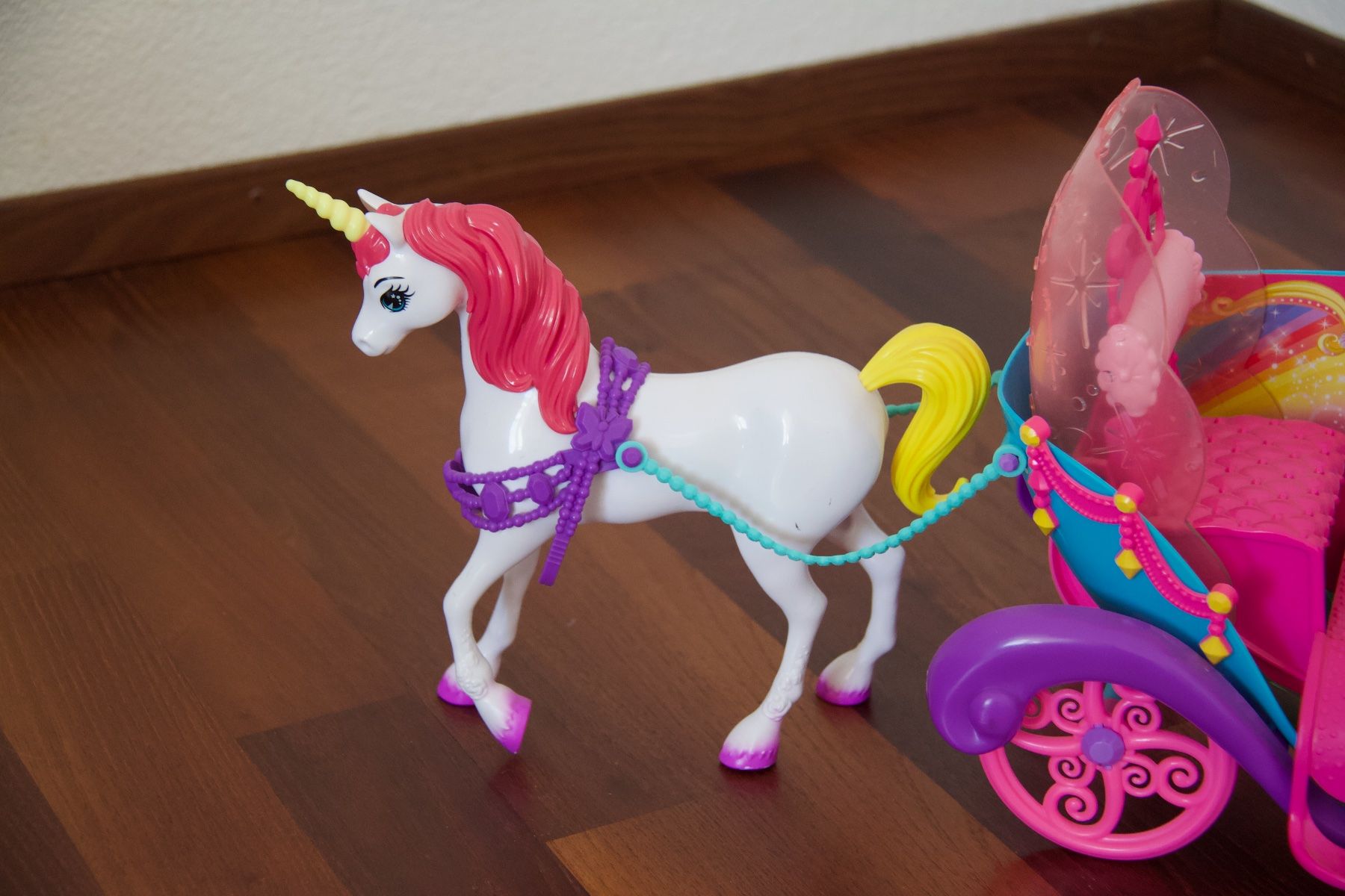 Spielzeuge: BARBIE Kutsche mit Einhorn, ab 3 Jahren – Neu (gemäss Beschreibung) aus Uetikon am See von Vil4523 2