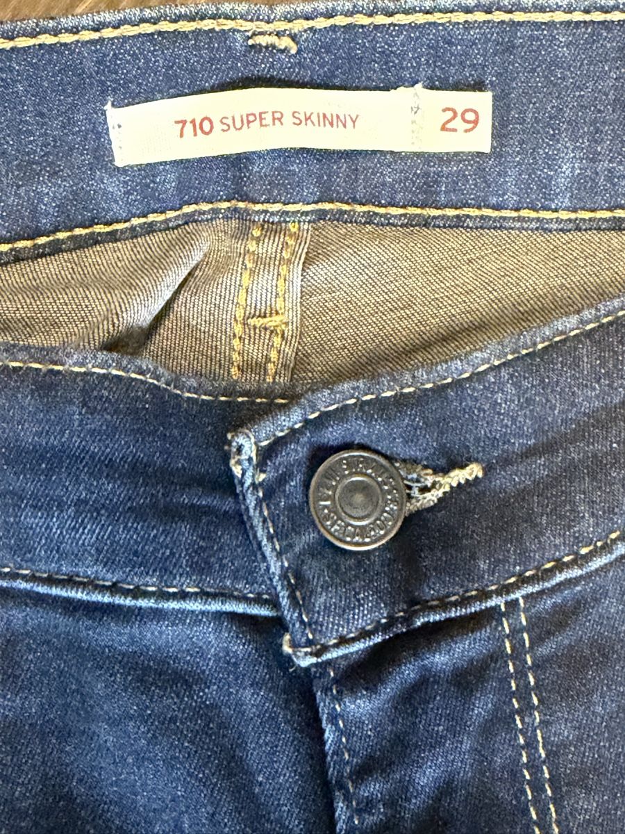 Levi's Jeans: Levi's 710 Super Skinny Jeans, Grösse 29 – Usato da Büttikon AG venduto da jen_g5s9 3