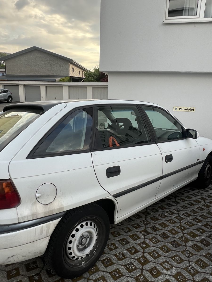 Opel Automobili: Opel Astra – Usato da Staad SG venduto da bah_8h6x