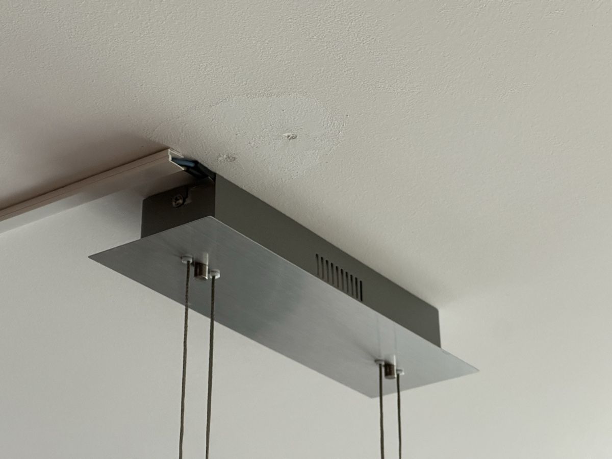 Lustres & lampes de plafonds: Moderne LED Pendellampe gebogen dimmbar – D'occasion à Sissach par MaPug 4