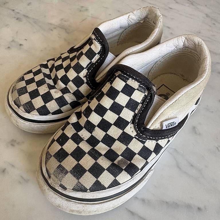 Chaussures garçon: Vans Slip On Grösse 22 – D'occasion à Zürich par blog_bleistift 1