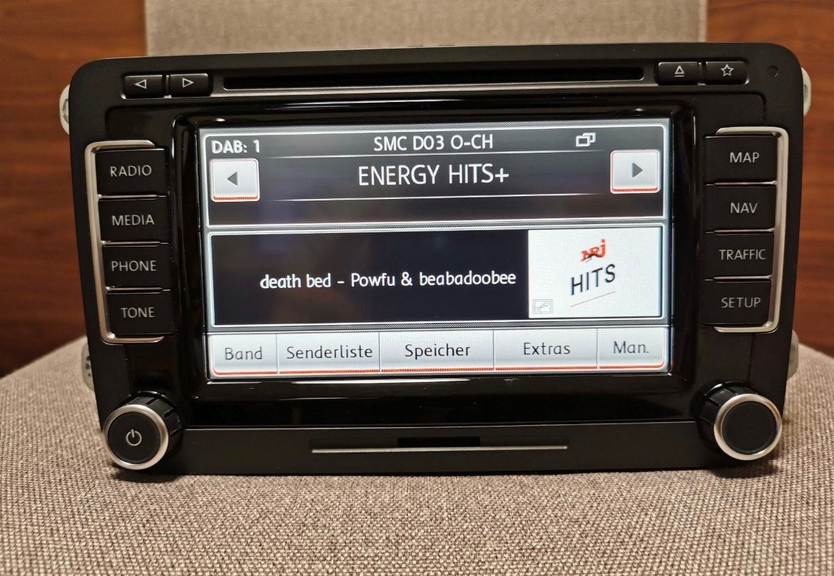 Navigatori: RNS 510 DAB+ und Original Antenne inkl. Einbau – Usato da Kirchberg BE venduto da Marssonde