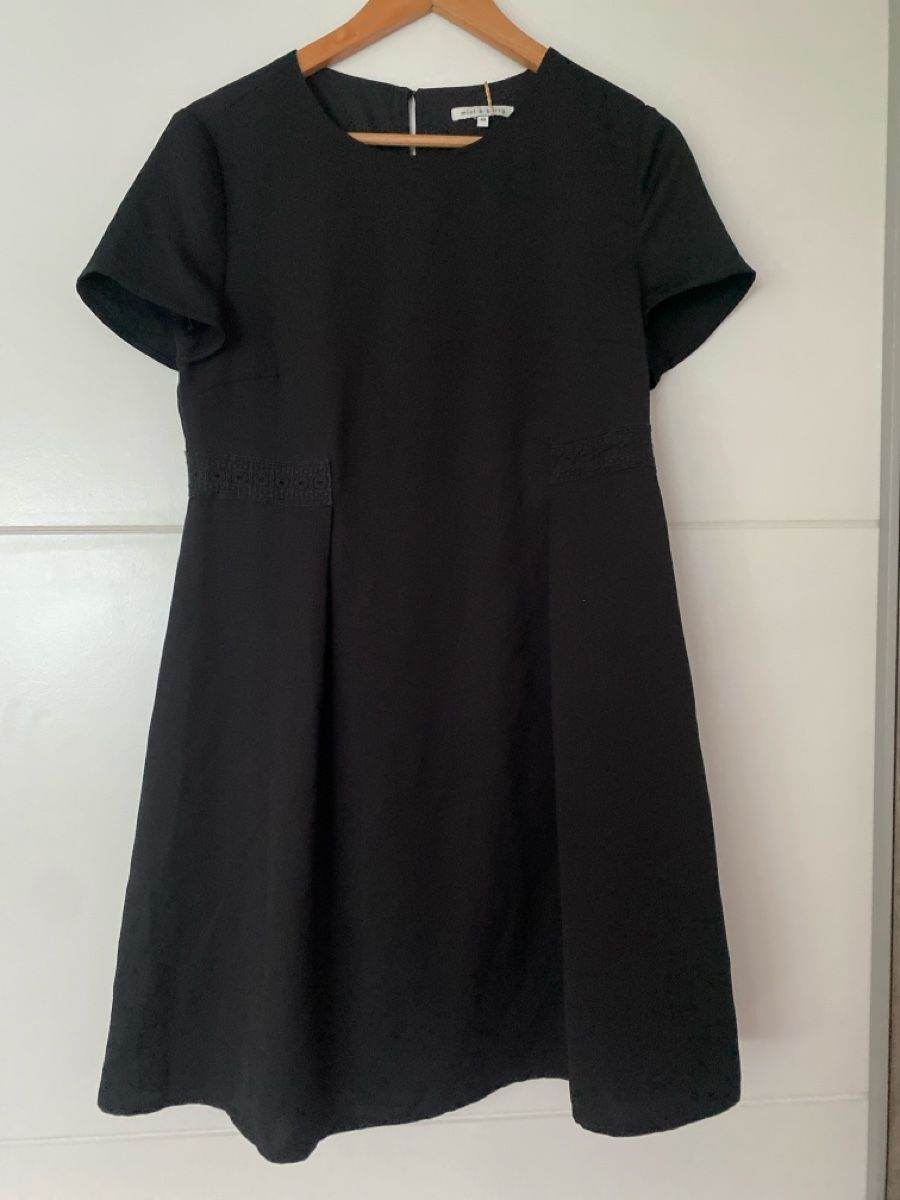 Mint & Berry Robes: Kleid schwarz mint&berry Grösse 40 – D'occasion à Alpnach Dorf par melbb