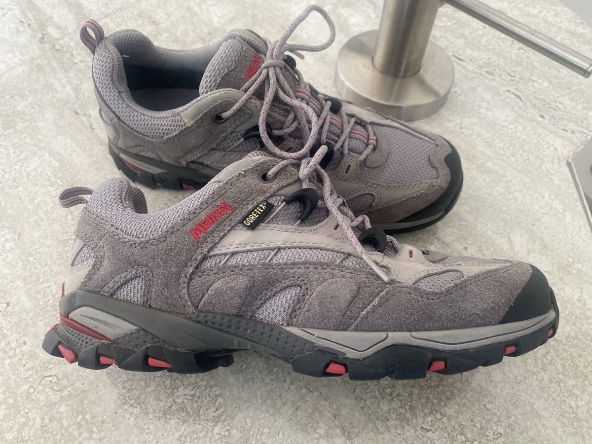 Meindl Damenschuhe: Meindl Wanderschuhe Gr 37.5 240mm – Gebraucht aus Birrwil von Bendegriz
