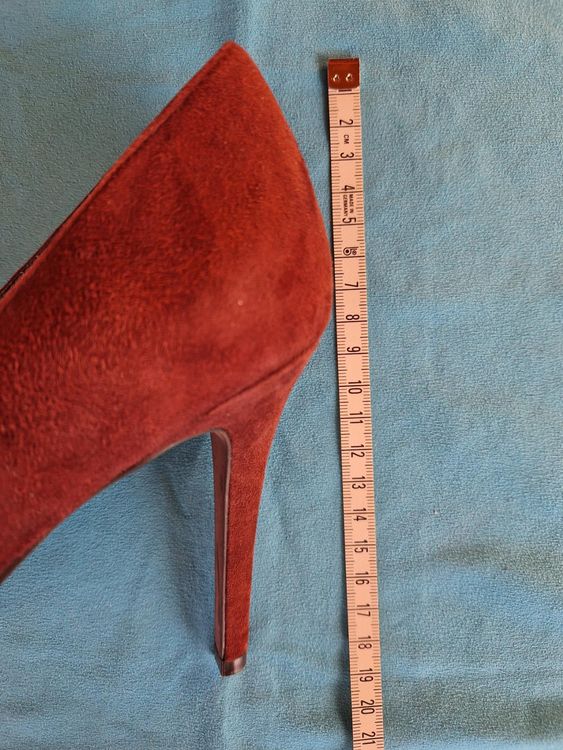 Chaussures YSL En Daim Violet – Talons – Pointure 37,5 EU (4,5 UK) – Occasion