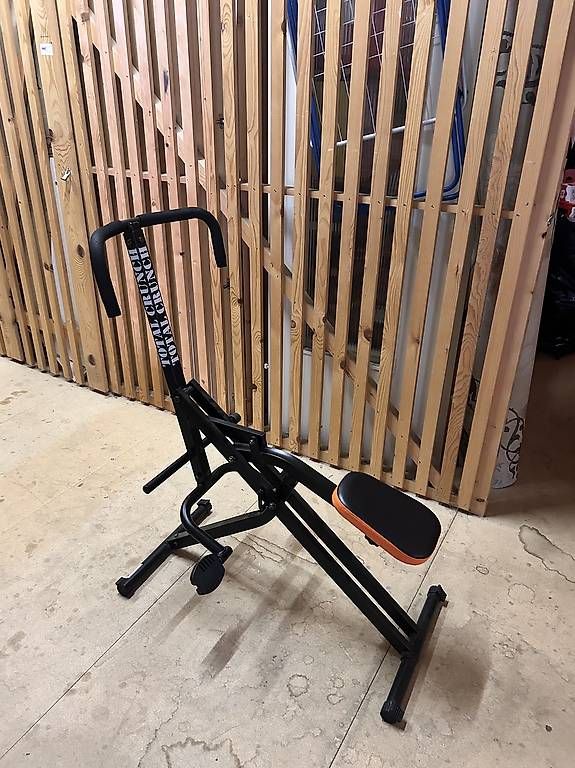 Hometrainer: Total Crunch - Bauch Trainingsmaschine – Usato da Horgen venduto da Sunshine_12399
