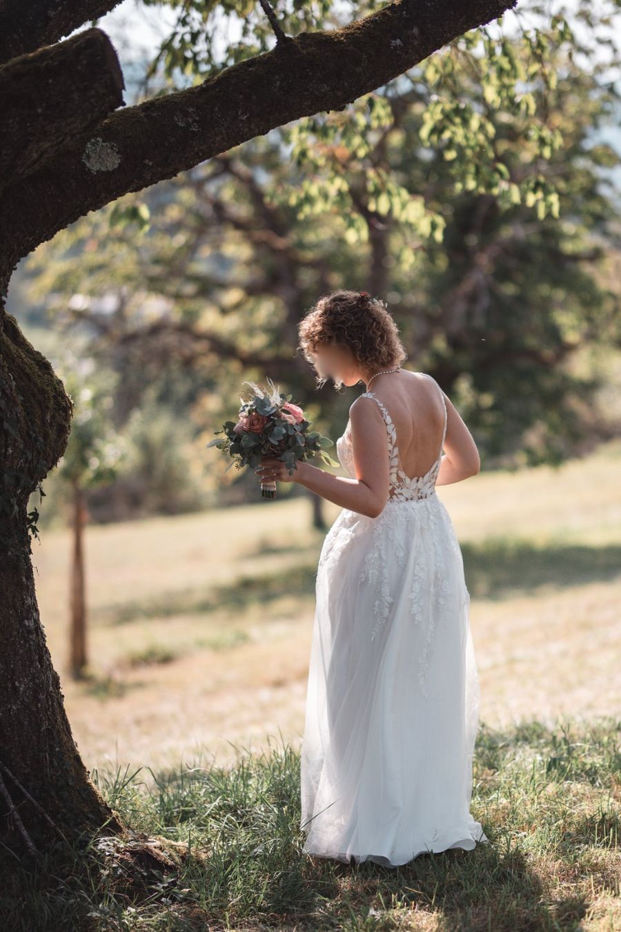 Kleider: Secondhand Brautkleid von Demetrios, Grösse 38 – Gebraucht aus Brunnen von Herzig-Brautmode 7