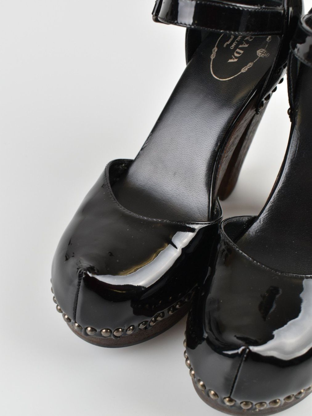 Prada Scarpe da donna: Prada Lackleder Pumps, Gr.37, neuwertig – Nuovo (secondo la descrizione) da Nürensdorf venduto da 2ND_STORY 2
