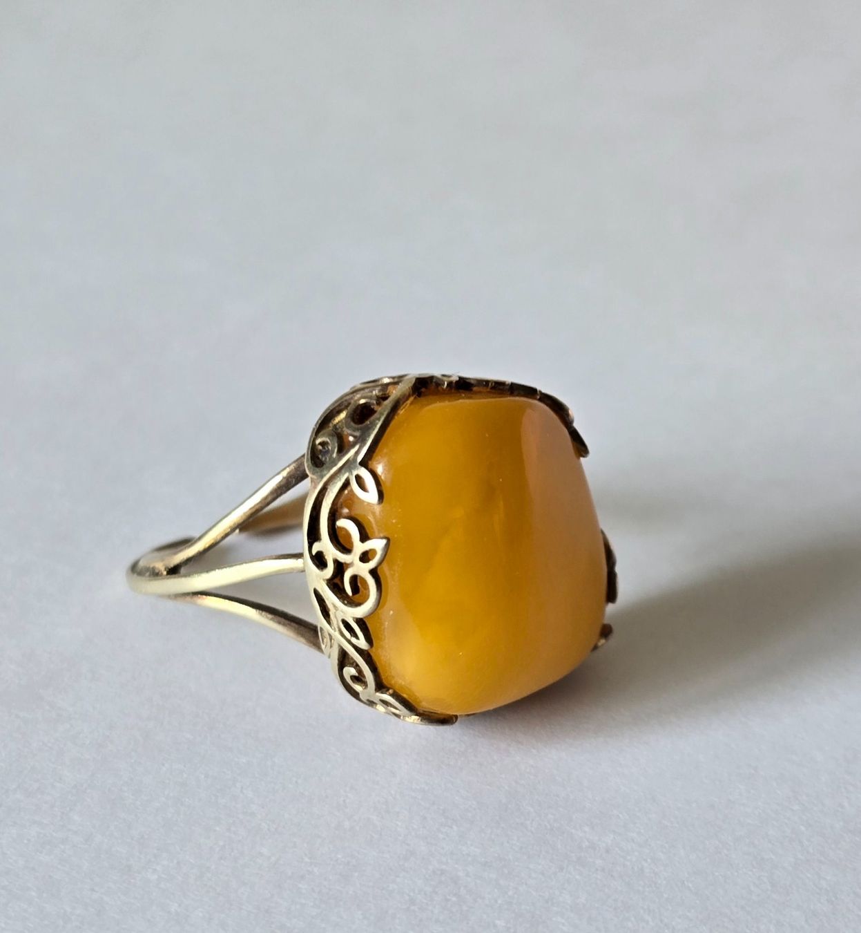 Anelli: Jugendstil Ring, 925 vergoldet, Bakelit od Bernstein – Usato da Rheinau venduto da MakalekaAloha