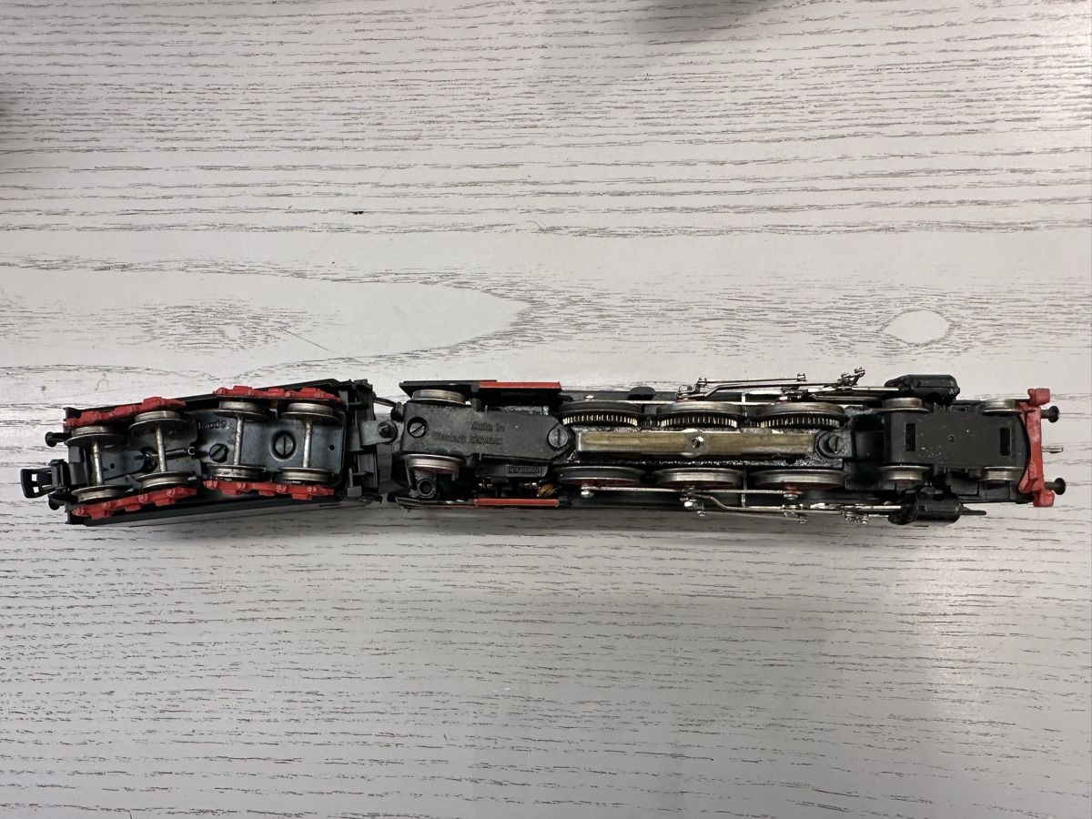 Märklin Modellini di ferrovie: Märklin 3048 DB BR 01 – Usato da Lupsingen venduto da New-Haven 5