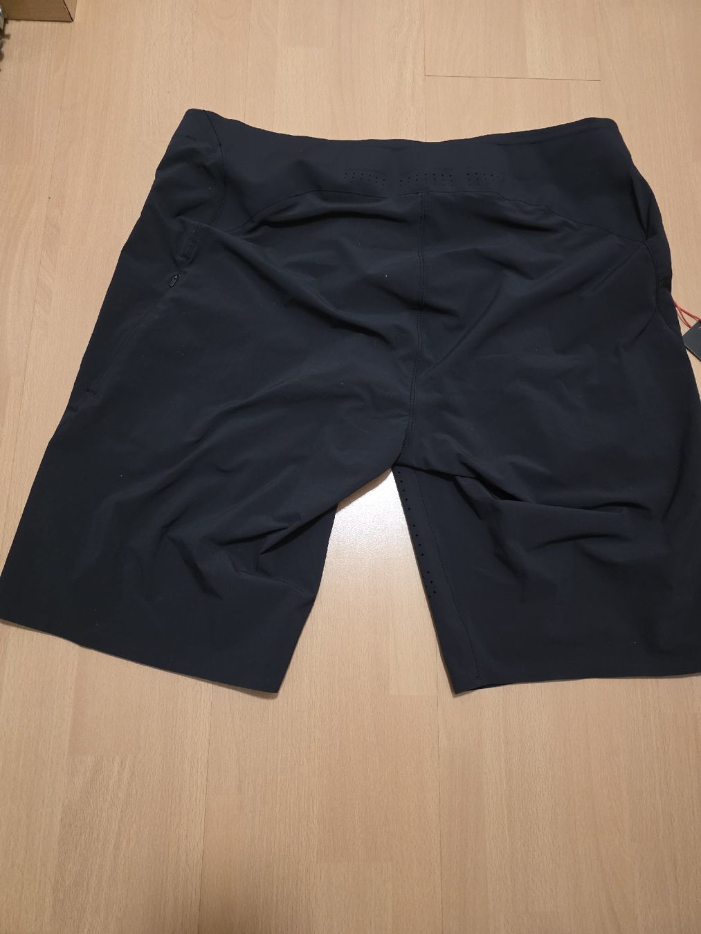 Fox Pantaloni: Velohose FOX Flexair Schwarz Grösse 38 – Nuovo (secondo la descrizione) da Bassersdorf venduto da Zopzero 3