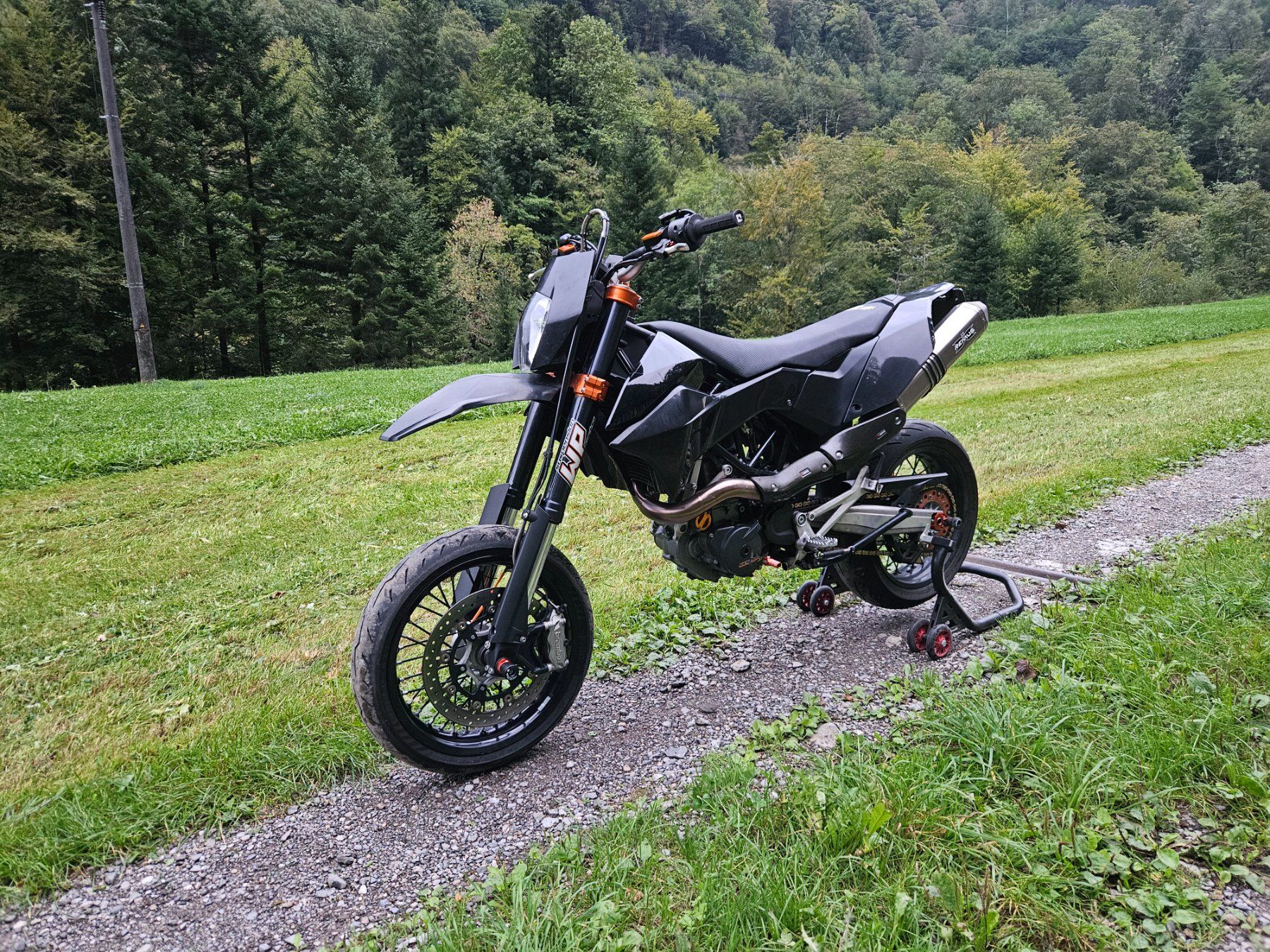KTM Strada: KTM 690 SMC ab MFK – Usato da Brunnen venduto da han_vh8q