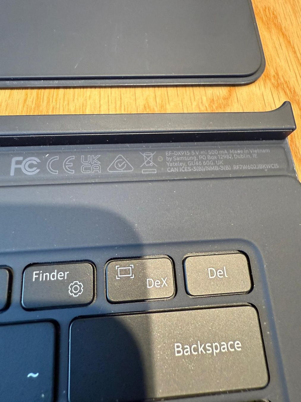 Samsung Tastaturen: Samsung Book Cover Keyboard Tab S9 Ultra CH Layout – Gebraucht aus Emmenbrücke von natelo 4