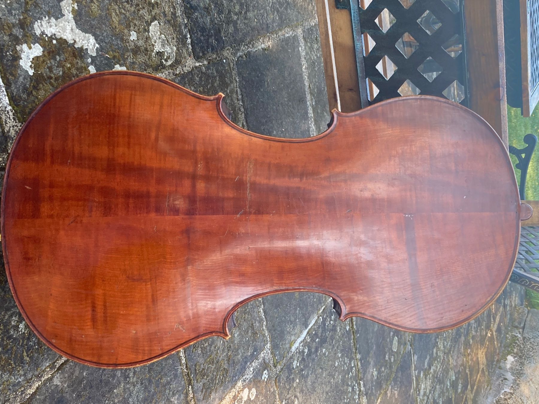 Musikinstrumente: Französisches Meistercello , ca.1880 – Gebraucht aus Basel von Albanus 2