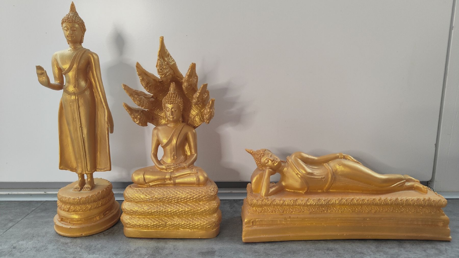 Tutte le decorazioni: Buddha Figuren Set, 3 teilig, Goldig – Usato da Trachslau venduto da fusake.ch