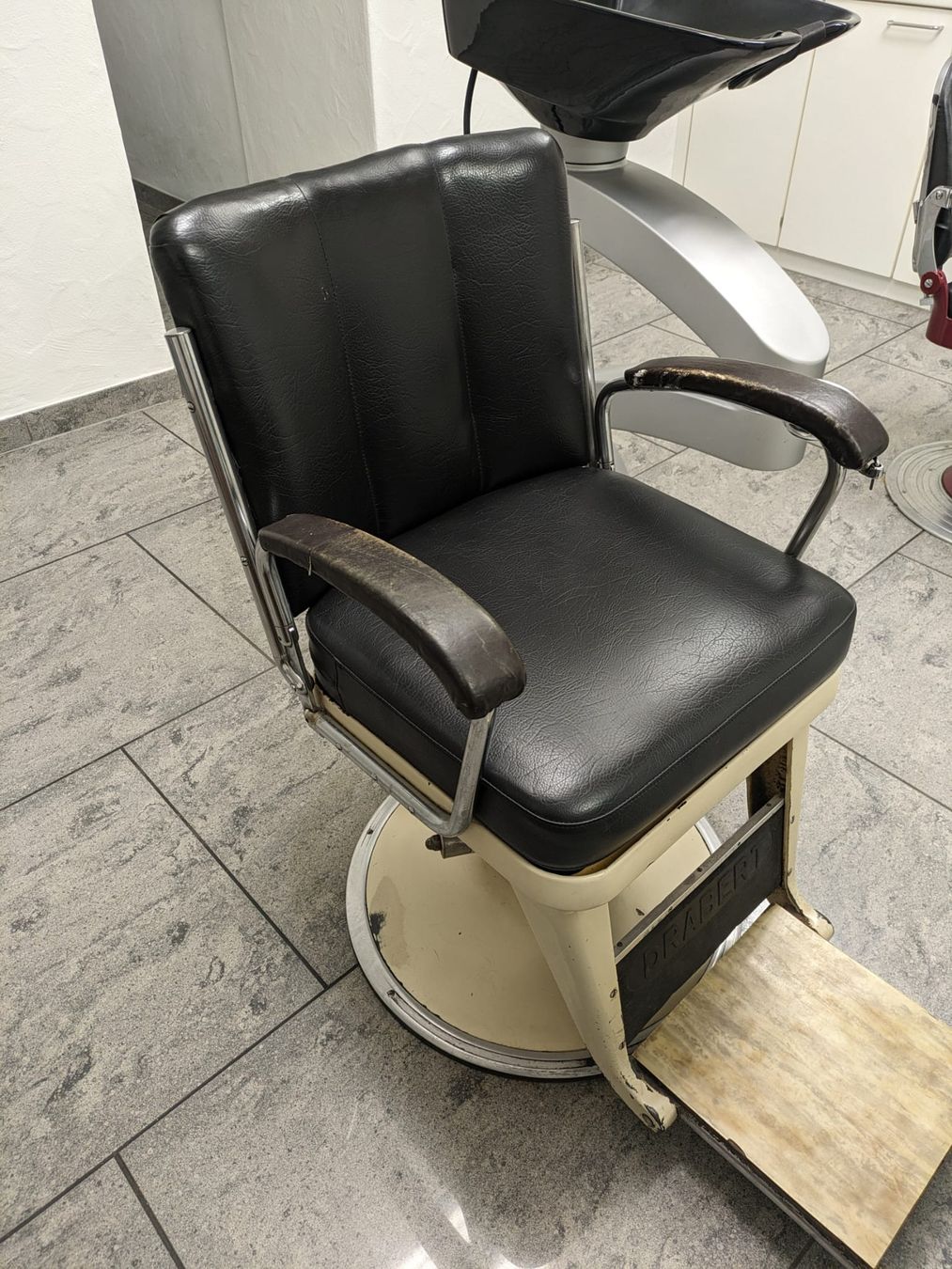 Sedie: Coiffeurstuhl / Coiffure / Hairstyle – Usato da Bleienbach venduto da nick.v1