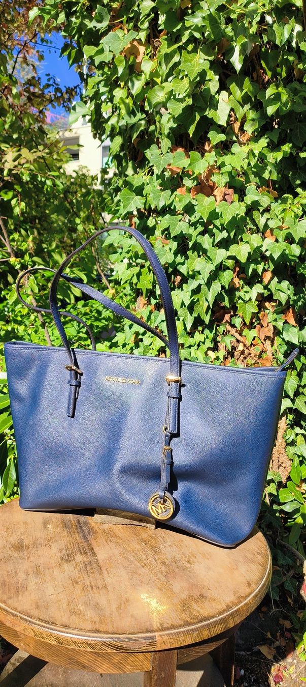 Michael Kors Taschen für Damen: Michael Kors Handtasche blau – Gebraucht aus Wädenswil von M_Gee 1