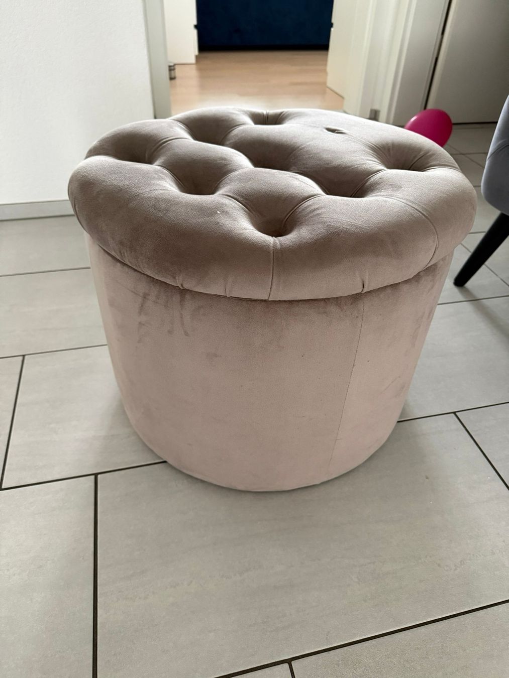 Hocker: Hocker mit stauraum – Gebraucht aus Möhlin von anj_xrw5