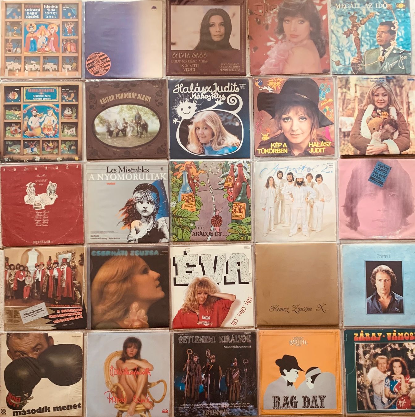 Dischi in vinile: 160x Retro Vinyl Sammlung International – Usato da Nunningen venduto da MashTape 4