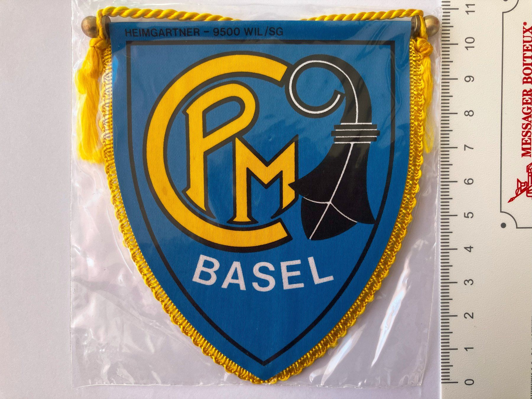 Toppe: Vintage Fanion/Wimpel   CPM BASEL – Nuovo e nell'imballaggio originale da Gland venduto da DLP63