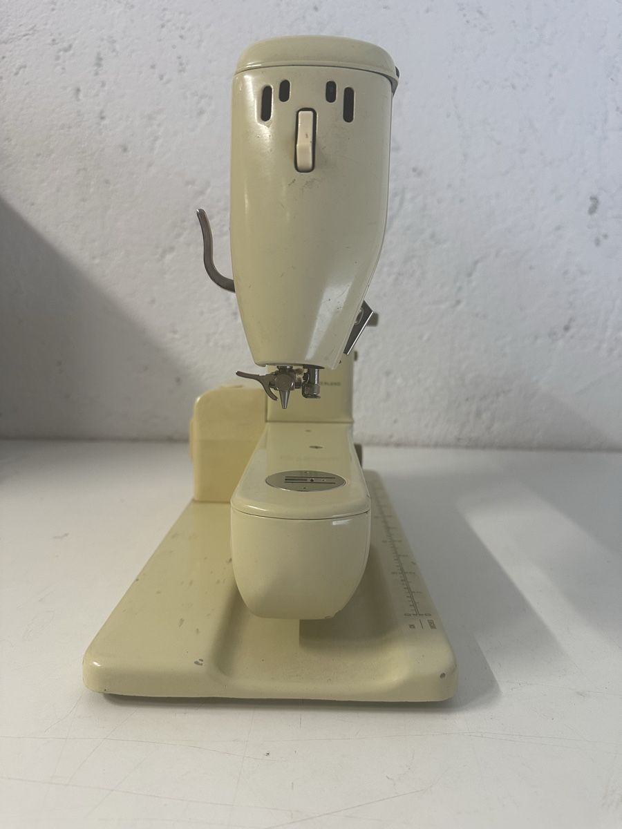 Macchine da cucire: Bernina Minimatic 707 Nähmaschine – Usato da Zetzwil venduto da ZB05 3