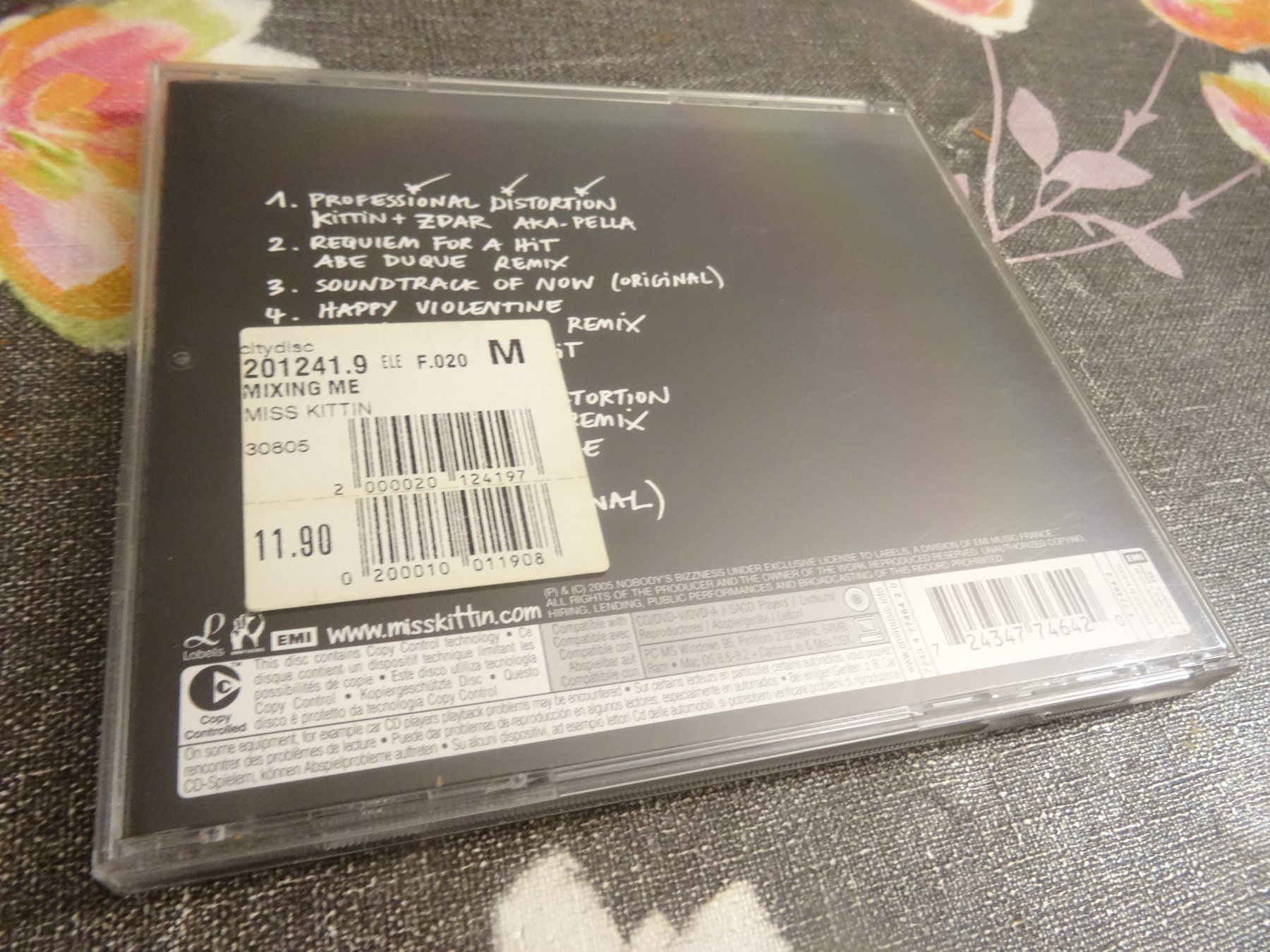 CDs: Miss Kittin -Mixing me CD – Gebraucht aus Olten von Disc-Ausverkauf 1
