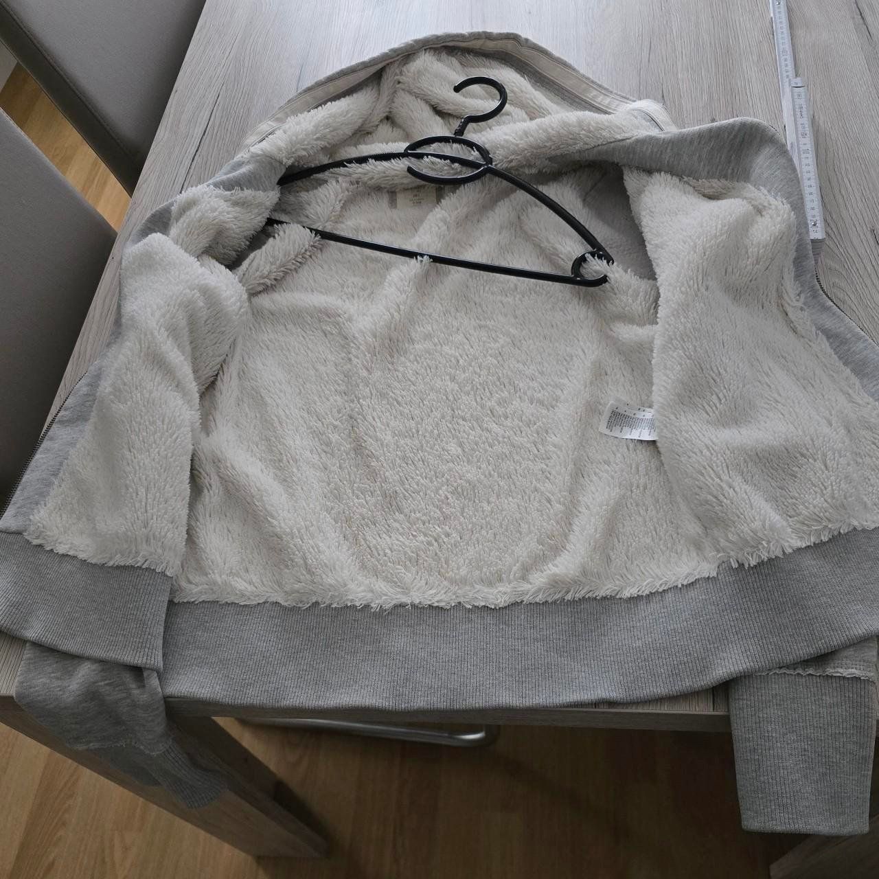 H&M Giacche: Hoodie Jacke – Usato da Zürich venduto da Sustainability 3